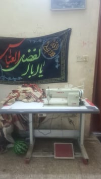 ماكنه خياطه نوع جيمسي نظيفه وشغاله السعر 175وبيهه مجال شويه الاتصال عل...