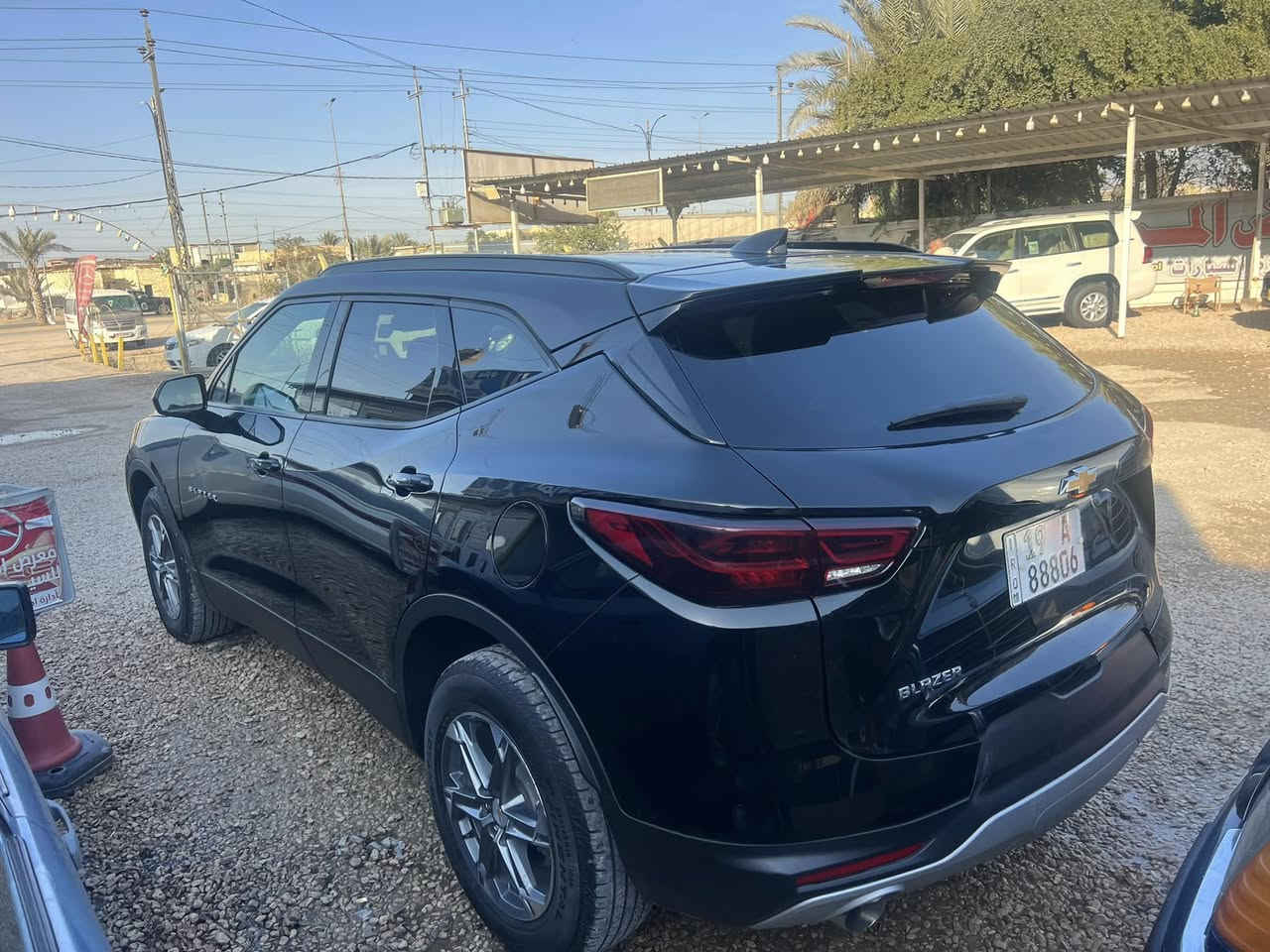 سلام عليكم بلايزر موديل 2024جاملغ امامي فقط محرك 4 تيربو سياره جديده بيع  عنوان كربلاء طريق بغداد عمود 250 سعر 230 وشراي يتصل خدام ***********
