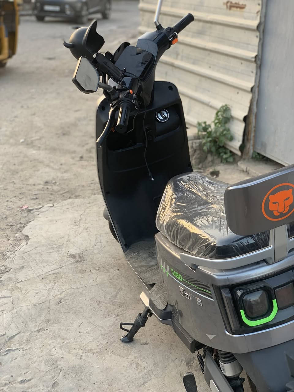 دراجه للبيع
بصمه
تشغيل ع بعد 
بلوتوث 
دراجه جديده
مثل ما واضح بلصور

بغداد واتساب ***********

السعر ٦٧٥ وبيها مجل
