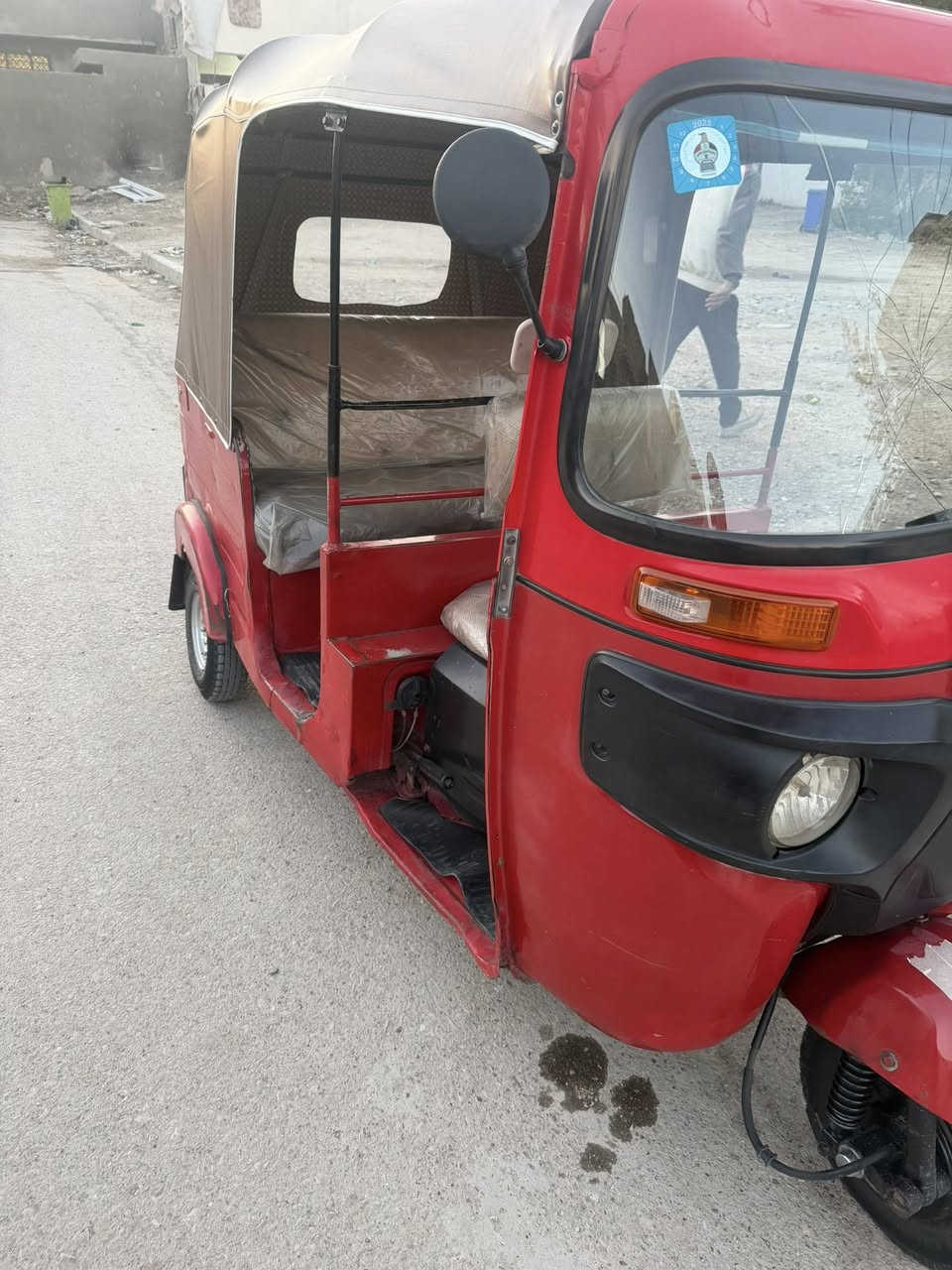 سلام عليكم تكتك البيع موديل ١٧ بغداد حي رشاد رقم وسنويه تحويل ثاني يوم ***********سعر 
 ٥ونص
