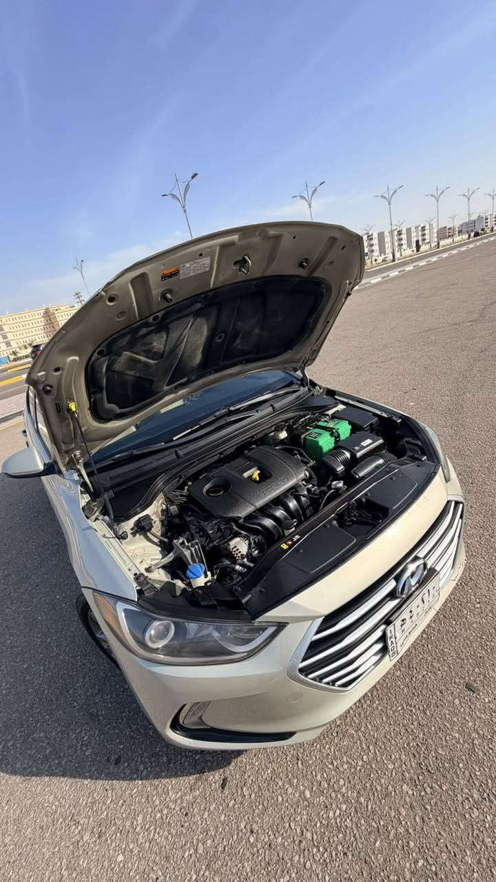النتره ٢٠١٧
ضررهه جنطه صبغ وركن الحوض الايمن بس مطاك بيهه ايرباك
مواصفاتهه :-
١- بصمه 
٢- كشنات هيتر 
٣- تبريد شاشه + مناخ منفصل 
٤- نقاط عمياء 
٥- لدات ترحيب 
٦ - شاشه وكامره + مود درايف 
رقم بغداد سنويتهه صالحه لغاية ٢٠٢٩ 
ماشيه ١٠٨ مايل 
سعرهه (١١٨) مجالهه بسيط كلش 
للاستفسار (٠***********
