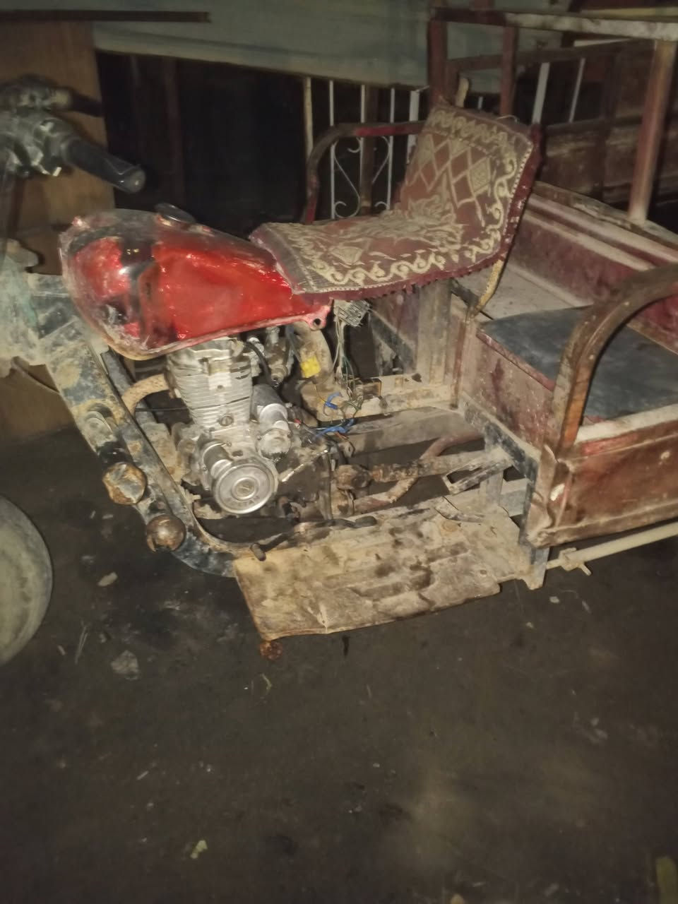 بدون وراق بيه لحيم بشاصي ب400
***********
