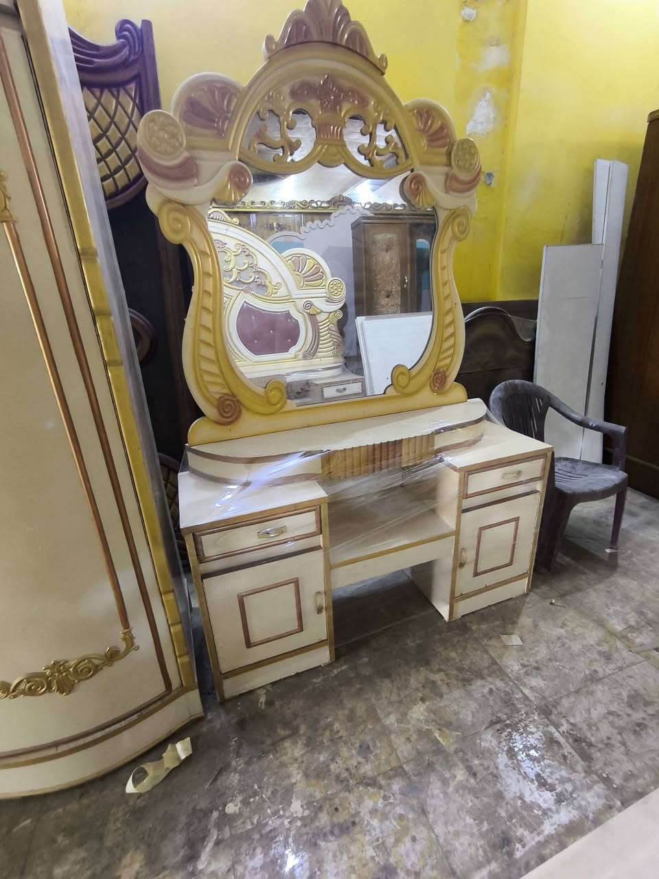 اسلام عليكم ورحمه الله
غرفه صاج توصا صبغ حراري ضهر جرجوبه نضافه فول بسعر 950 شغل عراقي 6 باب ملحق الموقع الكاطون الرازي شارع ابو رباح قرب شارع المدارس مزاد علي الجوراني ضي القمر ***********
