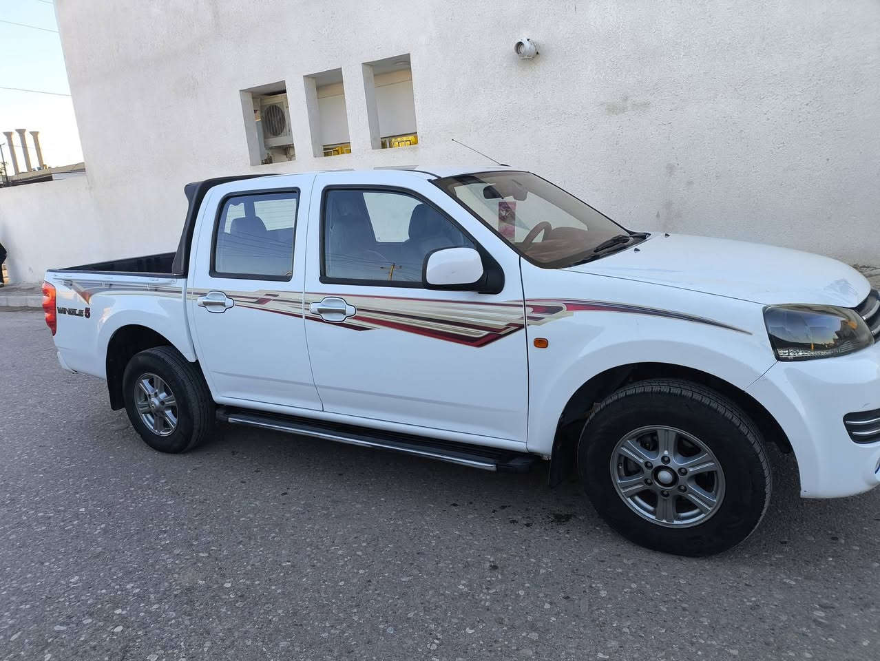 سلام عليكم كريت ويل 2020 رقم واصط سعر 115 وبيهء مجال مكان ميسان
***********
