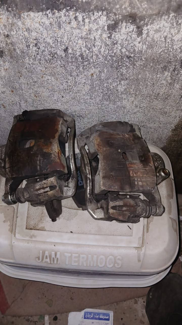 السلام عليكم تايرات سنتره وفجوة مجروخه ترهم لنتره فورتي مكان الشعله
***********
