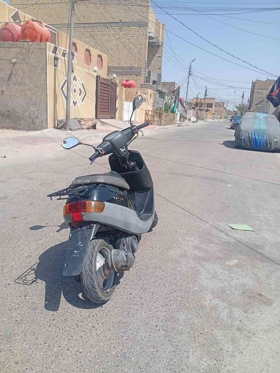 السلام عليكم 
بطة موديل 2000 للبيع كاملة امكملة سلف وهندر كهربائيات شغالة مكينة حلوة شلعة والمعدل شاصي مكفول ما ملحوم ولا بي شي تجي وتفحص قفل جنطة شغال والباقي كفرات وداخل ابلاد شوفت عينك  ، 
السعر: 225 وبيها مجال بسيط  ، 
العنوان: كربلاء  ، 
للأستفسار: خاص او اتصال على الرقم ***********
