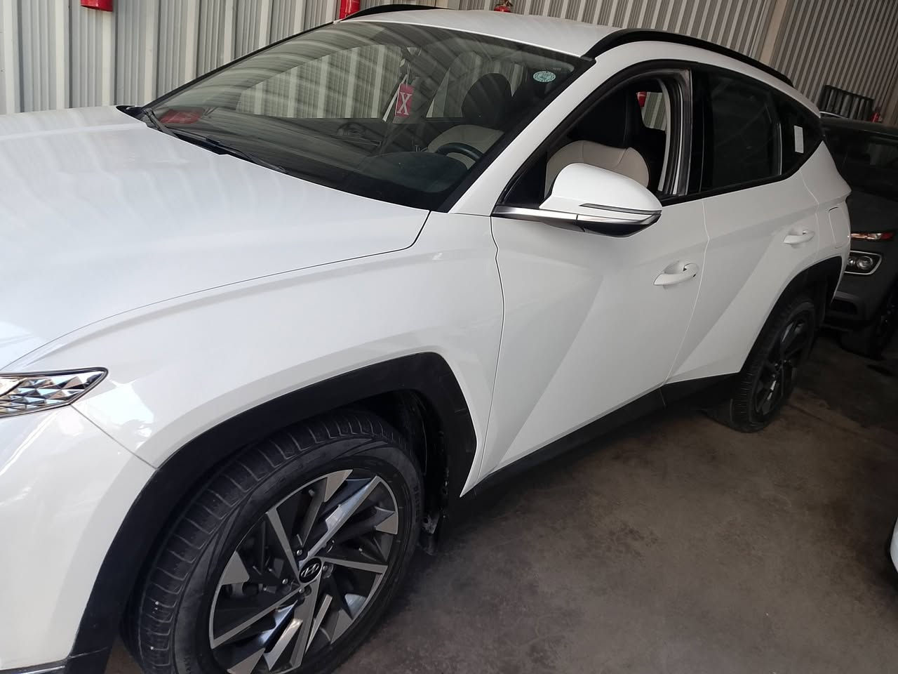 السلام عليكم
هونداي توسان موديل 22 رقم شمالي فول مواصفات ماعدا الفتحه ماشيه 43 بأسمي مكفوله من الصبغ والتبديل للبيع او المراوس سعر البيع 198 العنوان بغداد الاعظميه قرب ساحه عنتر 
موبايل/***********
