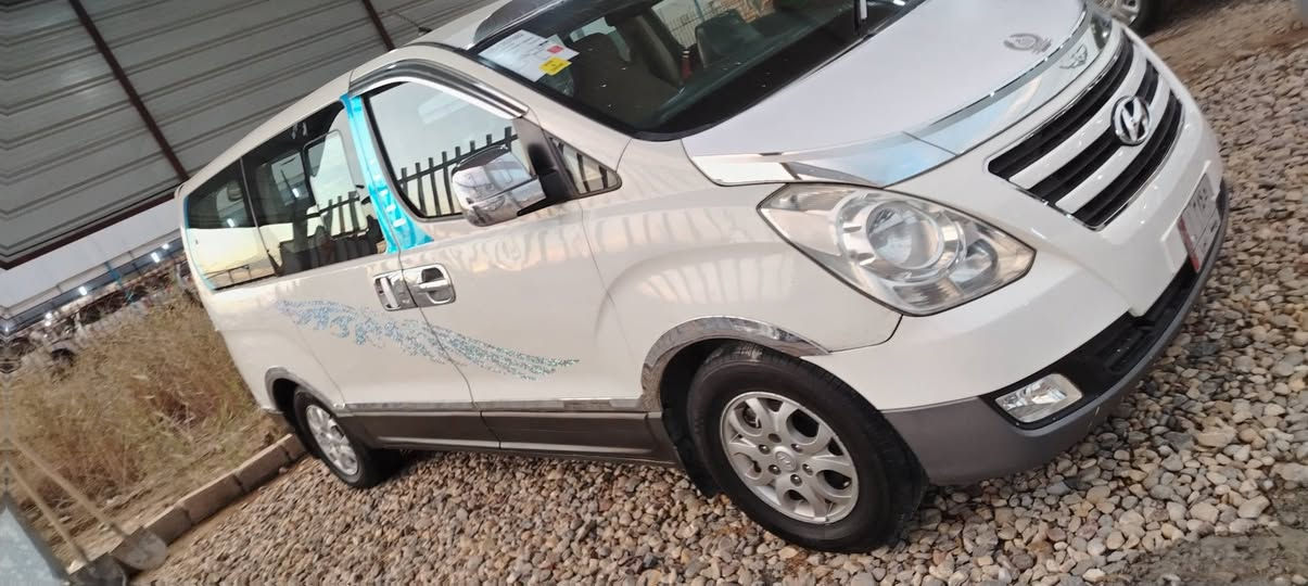 السلام عليكم ورحمة الله وبركاته سياره البيع موديل 2012. مفتوح .      سياره جديده مكفوله كفاله عامه لا صبع لا تبديل شرط سياره برغي ما ناقصها تحويل ثاني بيها بارد لاستفسار *********** او اسيا *********** وبيك خير وتدلل ابو حيدر
