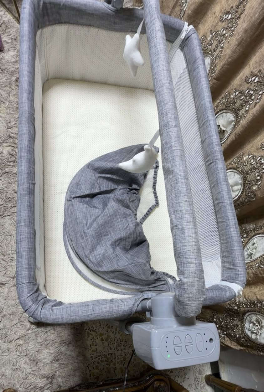 السلام عليكم ورحمه الله وبركاته
هزاز اطفال درجه اولى استعماله كلش قليل وبي ريمونت وتحكم و تشغيل صوت بلوتوث و ايضا بي وضعيات سعره ب ١٢٥ الف وبي مجال

و مرجوحه تتحمل وزن ١٣٠ كيلو الحجم الجبير الاصليه ونضيفه استعمالها قليل 
سعرها ١٢٥ الف وبيها مجال بسيط للشراي 
موجود ع الواتساب او على الماسنجر وهذا رقمي ***********
