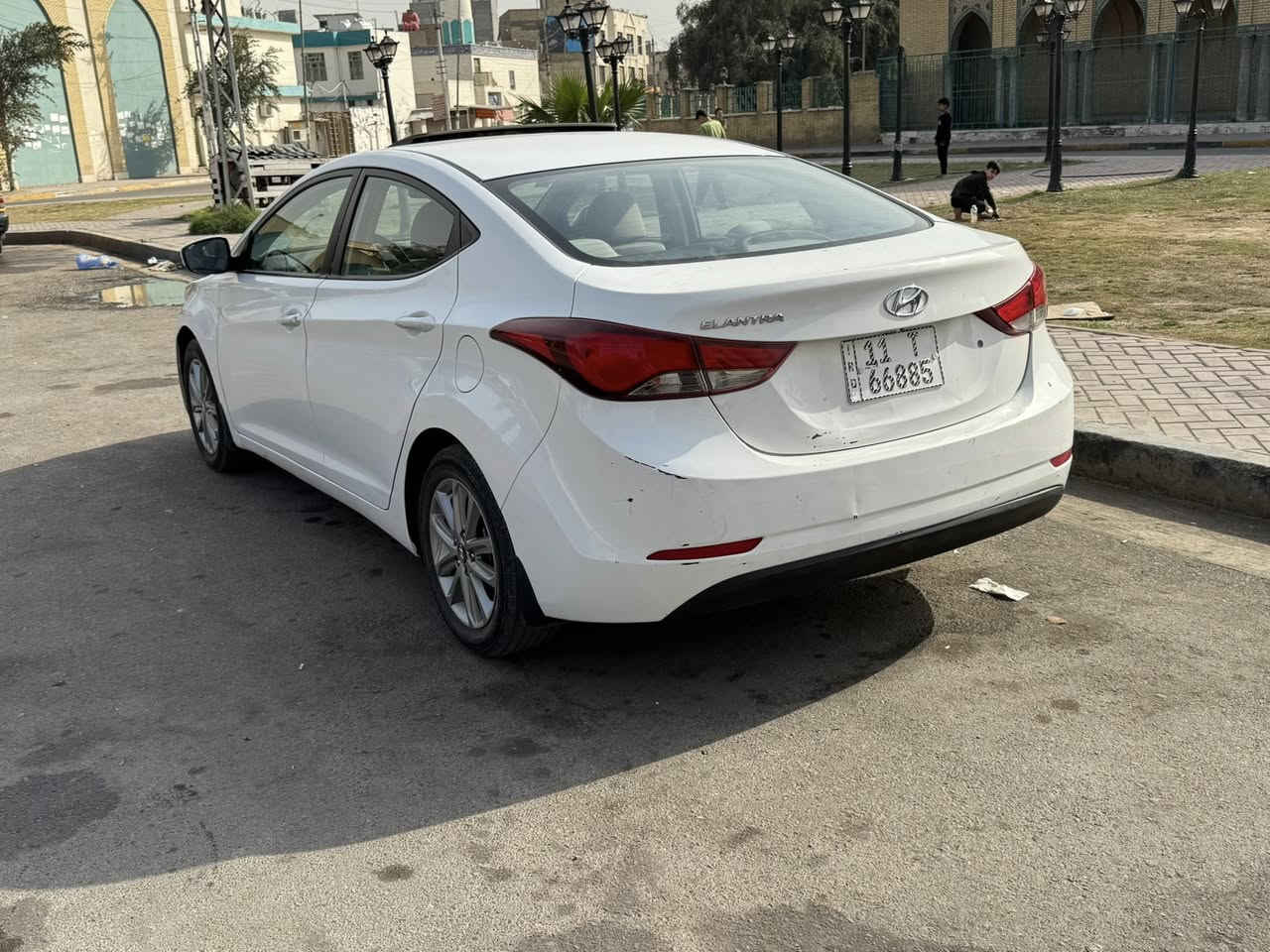 سلام عليكم النترا 2016 خليجي فول  مواصفات عدا بصمه فتحه شاشه كامره لد امامي خلفي تحكم ستيرين جهتين ماشيه 124 الف سياره صدر جديد امامي خلفي منضومه بانزين جديده جاهزه للخير دوشمه كاعيه جديده بدون صبغ فقط دوسه وشويه جوه قبق بانزين وبارد بل باب خلفي سعر 120 وبيه مجال بسيط  مكانه حي القاهره قرب جامع نداء ***********
