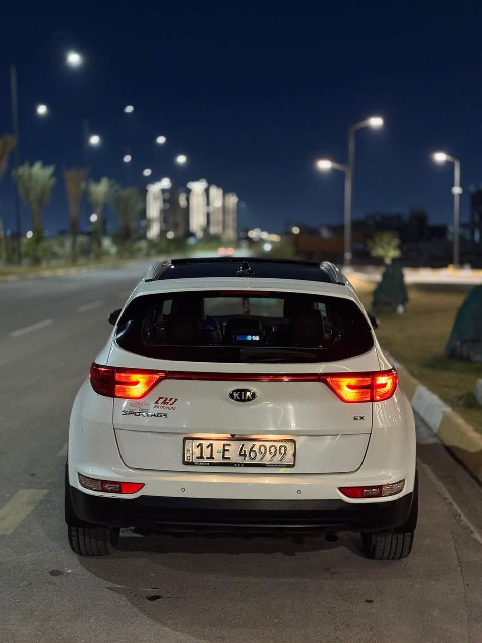 يا الله السلام عليكم
سبورتج 2017  EX 2400gdi
فتحه
بصمه 
كشنات تدفئه تبريد
اناره داخليه بلاد
صندوق خلفي كهرباء
حساس امامي خلفي
رادر امامي+جانبي
سترين كهرباء
3وضعيات قياده
فور ويل
شاشه كبيره تدعم كار بلي
سستم صوت سماعات هارمن گاردن
السياره حادثه بس دعاميه  الاماميه 
 كفاله من الصبغ حتى الدعاميه الخلفيه بدون صبغ
السياره كلش جديده وممتعوبه رقم جديد شبه مميز
السعر 172 وبي مجال 
مكانه بغداد حي الجهاد 
***********
