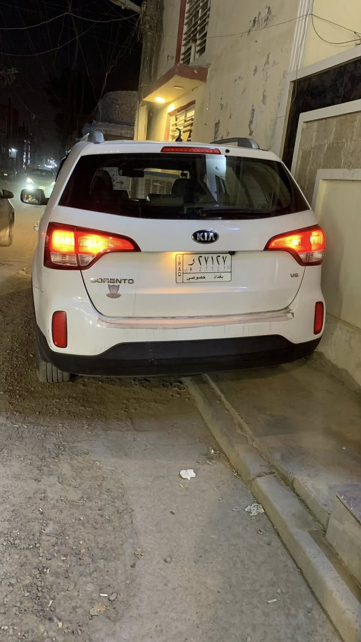 السلام عليكم
الوصف بالصور
سورنتو 2015 خليجية 6 سلندر 7 راكب 3 قطع تبريد كشنات جلد لد نهاري نظام ايكو
اخذتهة ماشية 30 وهسة 79 على ايدي فقط
السعر 210
***********
بيهة مجال حك الجية
تحياتي
