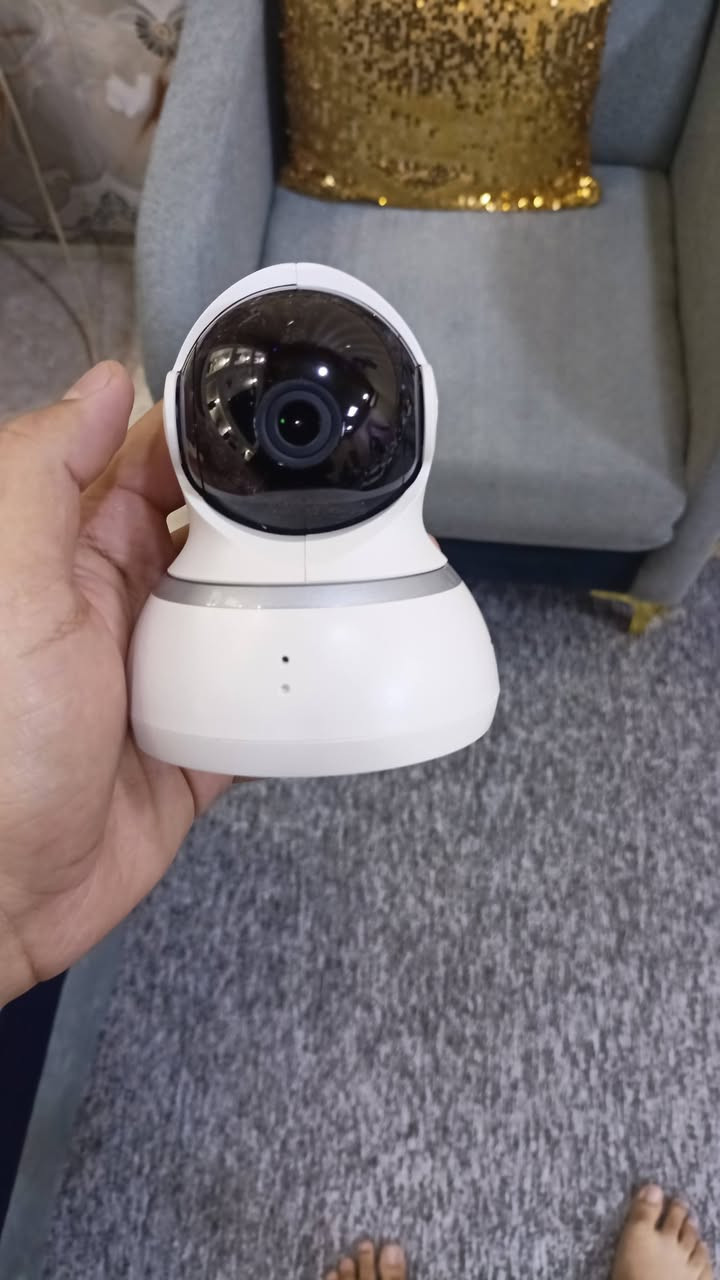 كاميرات ربط واي فاي يريد تواصل واتساب ***********  وعندي اكثر من قطعه
