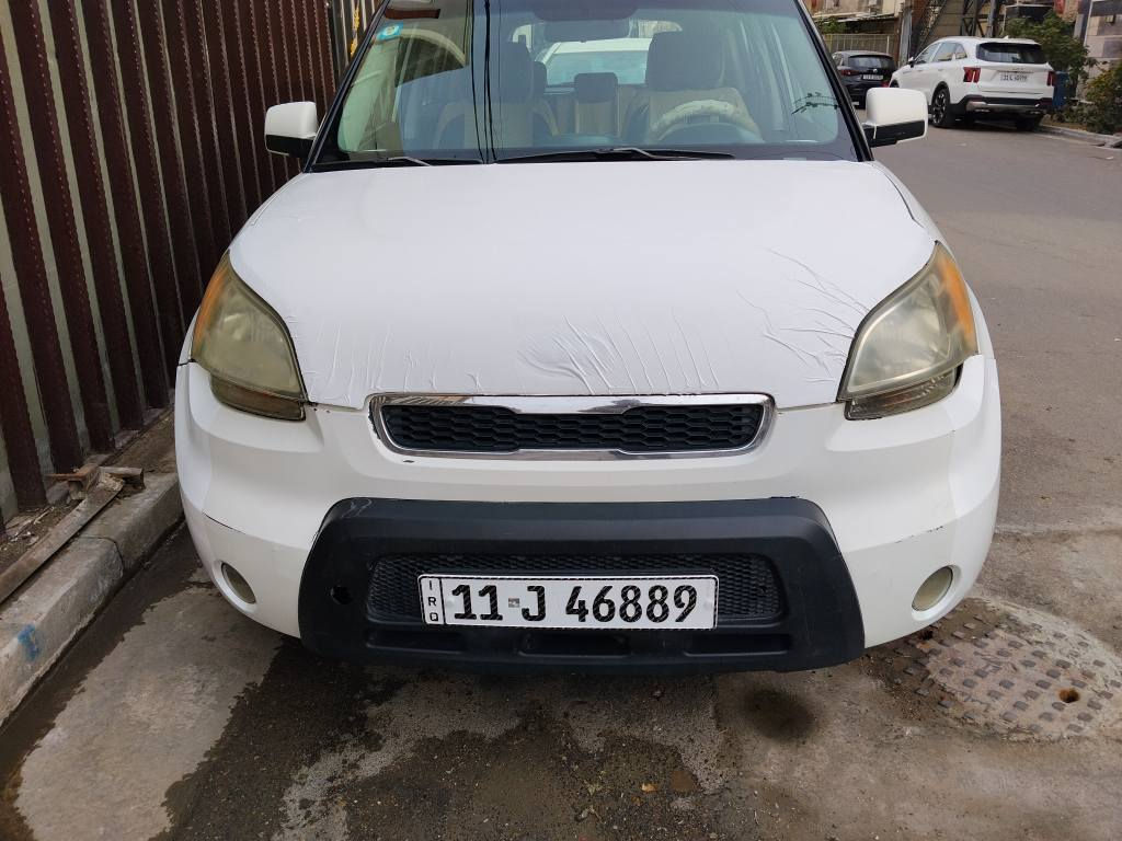 كيا صول 2000 دوش سياره ليبل واحد مصبوغه حزام بيها بدايته الحوض بسيط حادثها فقط باقي السياره بدون حادث بجم بدون ظرر سياره كير محرك تبريد تدفئه ماشيه 139  سياره باسمي سنويه وهزه جديده بيها نظام ايكو موديل 2010 سعرها 85 وبيها مجال معقول *********** مكاني كرخ *********** بغداد, العراق
