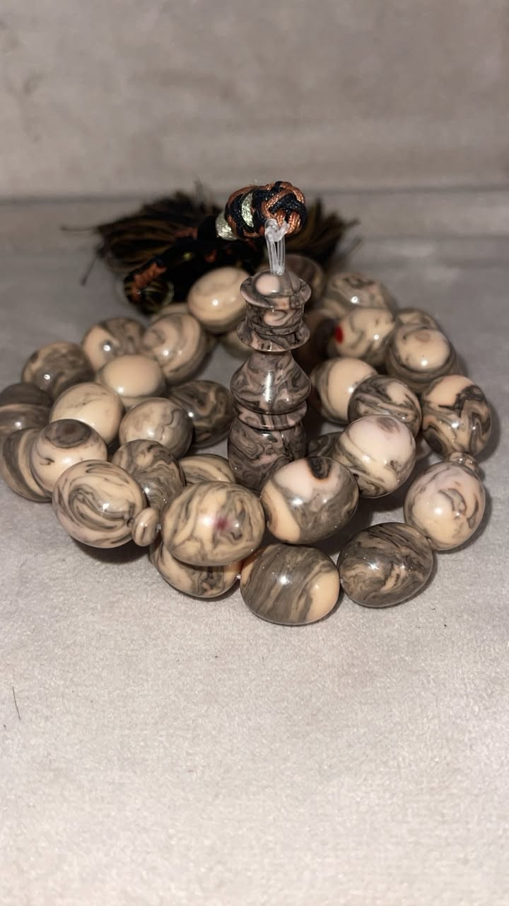 مسباح بكلايت
خام  ناصر فيدان
چراخة جهاد الفلسطيني
37حبة
الوزن75غرام
للحجز تواصل خاص او واتساب***********
يوجد توصيل جميع محافظات العراق
.
