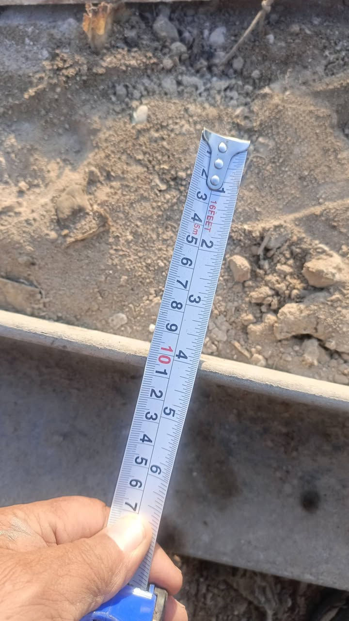 اخوان حديد زاويه مغلون الطول 6متر والسمك 8ملم  والعدد17 
زاويه المكان بغداد . سعر الزاويه 100  للاستفسار . ***********
