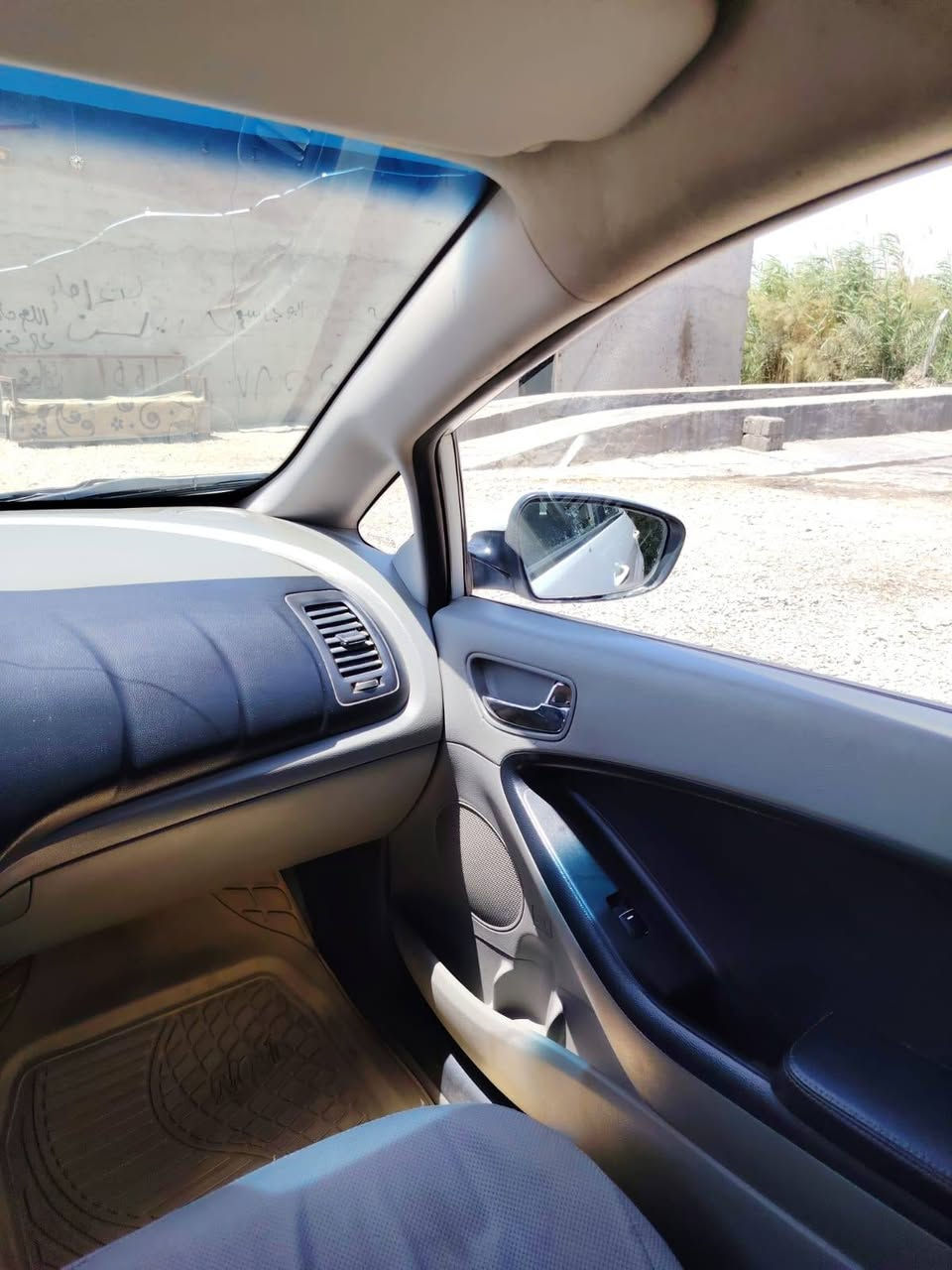للبيع سيارتو ١٣ خليجي صبغ قطعه وحده للإستفسار الاتصال ***********نجف ناحيه القادسيه
