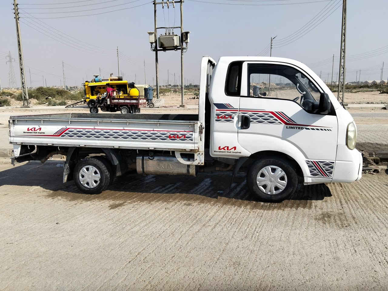 من رخصت صاحب كروب سياره بنكو 2008 رقم يغداد بسمنه كامر تبريد شغال شاشه كير ومحرك اكسل جسد بيه رشات صبغ سعر 80 وبيه مجال و تلفون ***********. بيه واستاب
