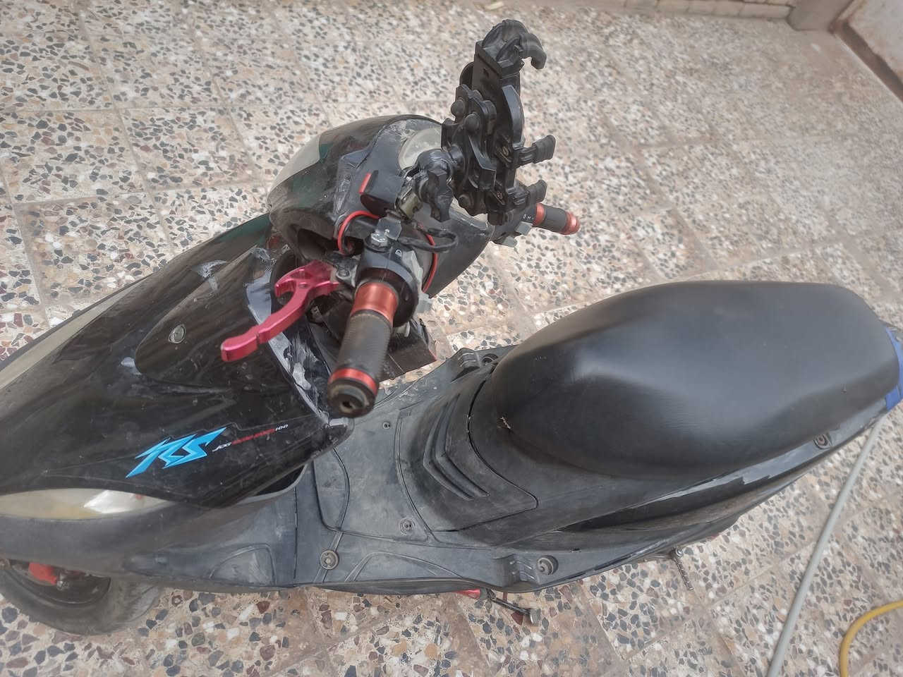 ماكس بلاد للبيع
مكينه مكفوله
كلجات رياضي
كلشي بيها نضيف
صوت ناعم
لايت زنون
تاير نضيف
اوراق سكنر ع رقم المكينه
سكنر سكنر 
وجماعت ال 200 و300 لاتجي 

استفسار اتصال او مراسله خاص
***********
