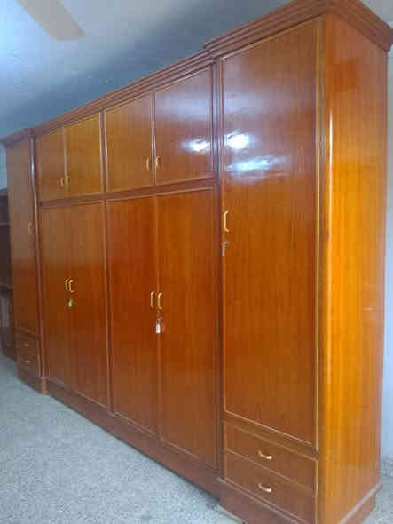 السلام عليكم 

غرفة خشب صاج عراقي مكاني بغداد 

متوفر واتساب ***********
