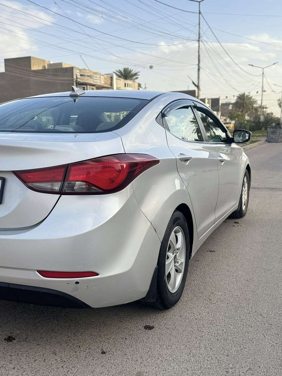 إلنترا 2016 - للبيع
وارد أمريكي مكفولة من الصبغ  
( حادث حالوب فقط )
الملاحظات : فقط كلير يم قبغ البنزين ، كلها جاهزة
المسافة المقطوعة: 109 ألف ميل.
المكان : بغداد الغزالية / علي الصالح 
السعر : 115 وبيها مجال
للتواصل: ***********
