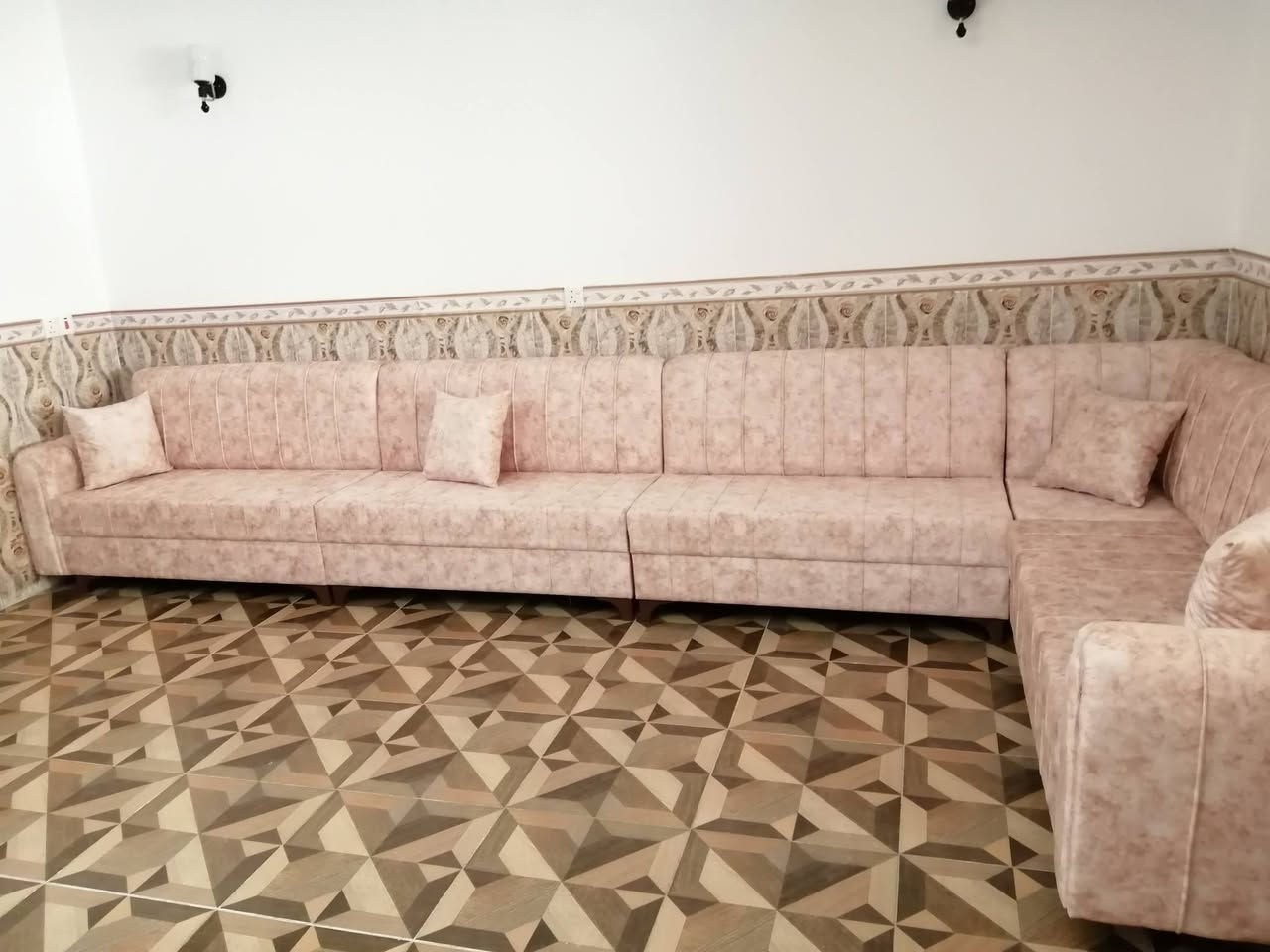 غراض للبيع اللي يريد منهن شي يجي خاص نتفاهم ع السعر.. ملاحظة الثلاجة مو للبيع الصورة اخذتها لعرض الكاونتر


**إذا كنت صاحب هذا الإعلان وتريد حذفه لأي سبب، رجاءا أرسل رسالة إلى الدعم الفني**