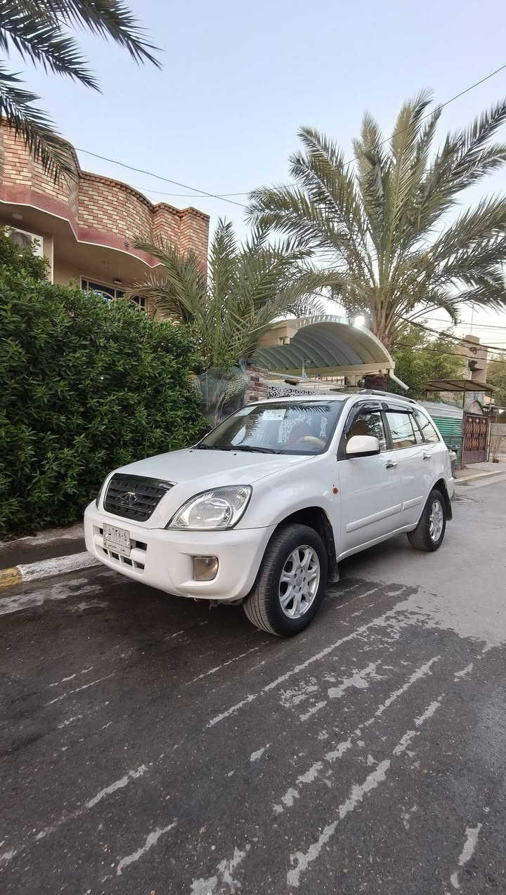 سلام وعليكم تيگو ٢٠١٢ سيارة كلش نضيفة وجاهزة مكينة كير حدادية خير من الله تبريد ثلج كير ميكانيك  مكينة ٢٠٠٠ غرفتهة نضيفة بيهة صبغ باب خلف السايق دواخل بلادية بدون ضربة وبدون خياس كهربائيات شغالة ماشية ١١٠ رقم بغداد الماني مكاني بغداد سعر ٥٥ وبيهة مجال رقم ***********
