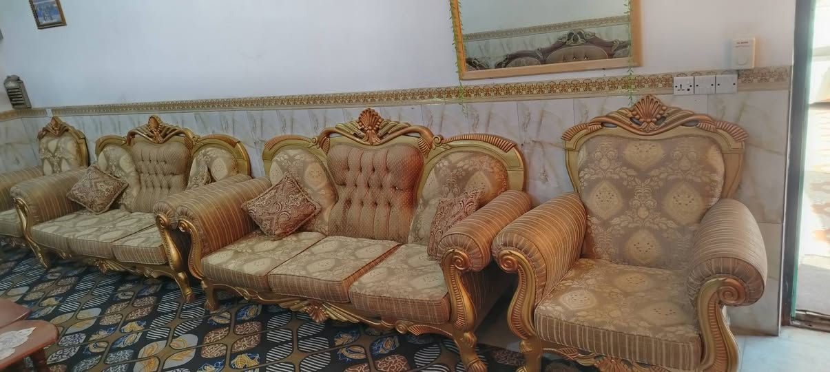 تخم زان ملكي  للبيع ٢٠ مقعد  ابيعهم سوة او كل ١٠ مقاعد وحد سعر التخم٤٠٠  الف وبيه مجال
التواصل الاتصال ع رقم
*********** واتساب
