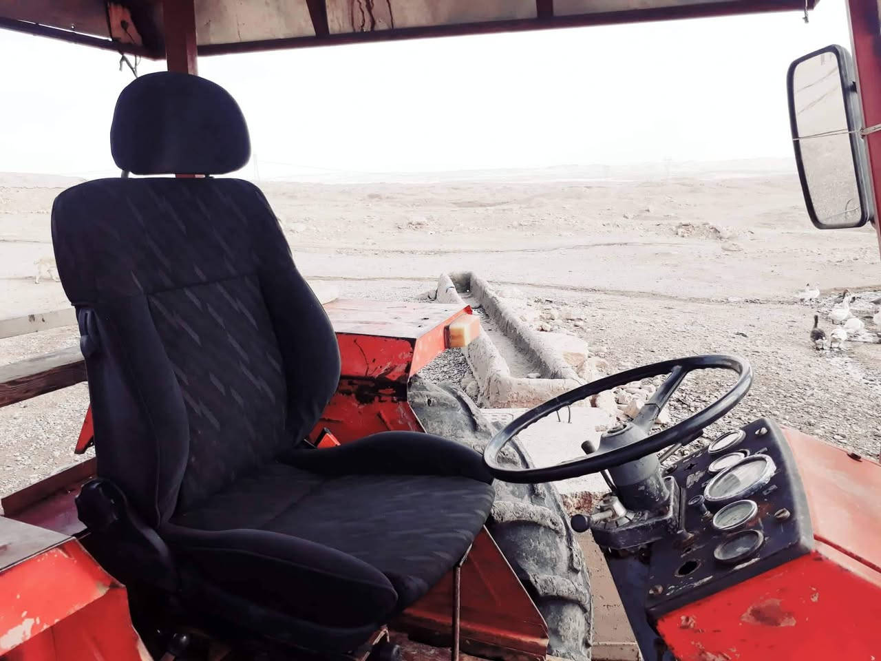 السلام عليكم
 للبيع تركتر عنتر 121) 6سلندر رقم نينوى وسنويه جاهز
للاستفسار ***********
