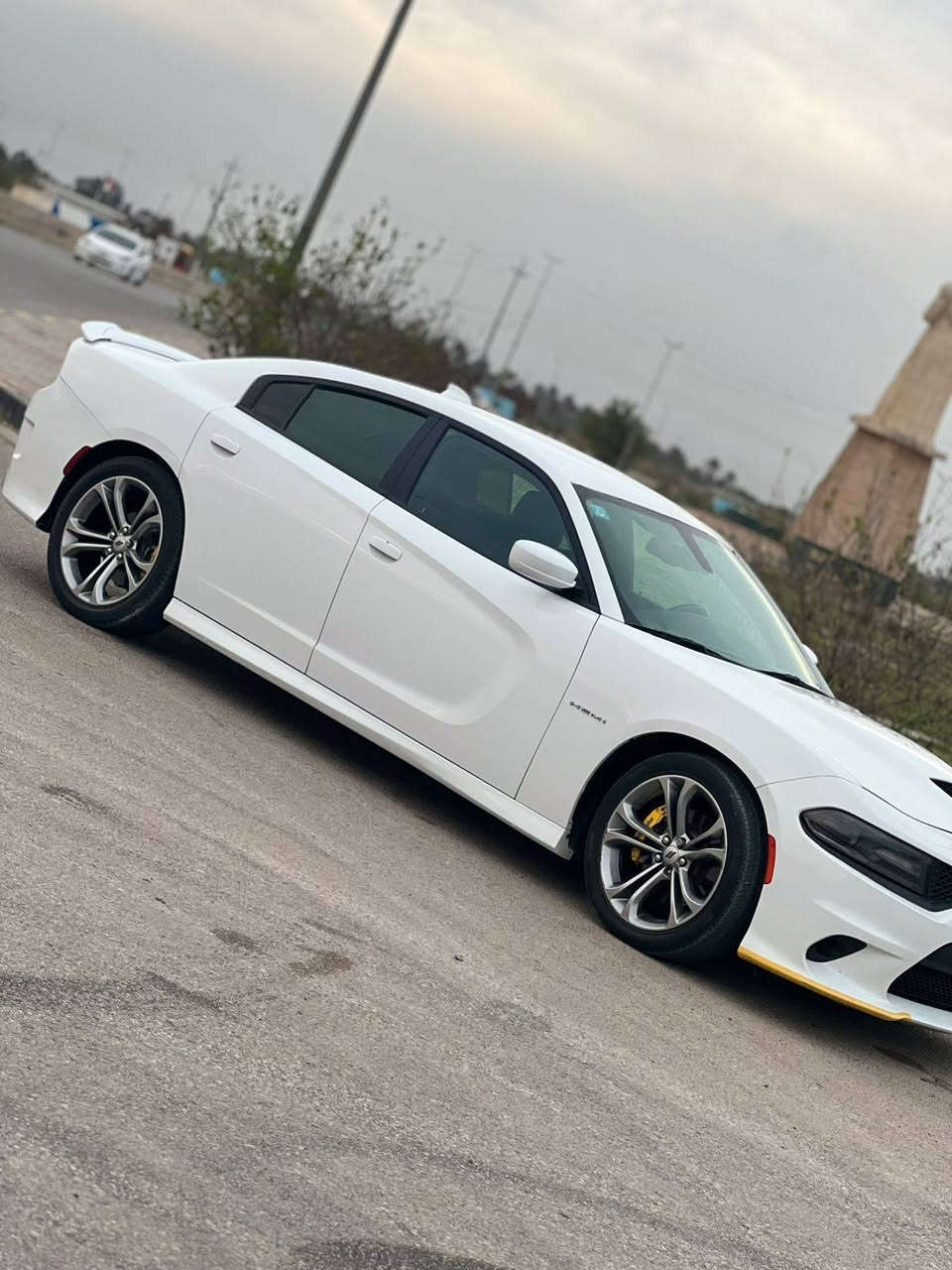 جارجر R/T 21
الحادث بنيد مبدل فقط وموجود البنيد الاصلي مالته تكدر تصلحه وترجعه بي ضرر بسيط موجود بالصور 
وبيه تصليح بسيط بخشم الجاملغ 
سيارة ستوك ع وضع الشركة اني مستورده 
ماشيه 47 صور الحادث مرفقه مع الصور 
مكان السيارة بالحلة 
للاستفسار ***********
