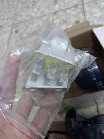 السلام عليكم هورنات طاط ملكي للبيع عنواني بغداد حي اور السعر 40 الف شغالات درجة اولى جدد ممستخدمات ولا شادهن بعدهن بلكارتون وياهن كتف كاملات للاستفسار ***********
