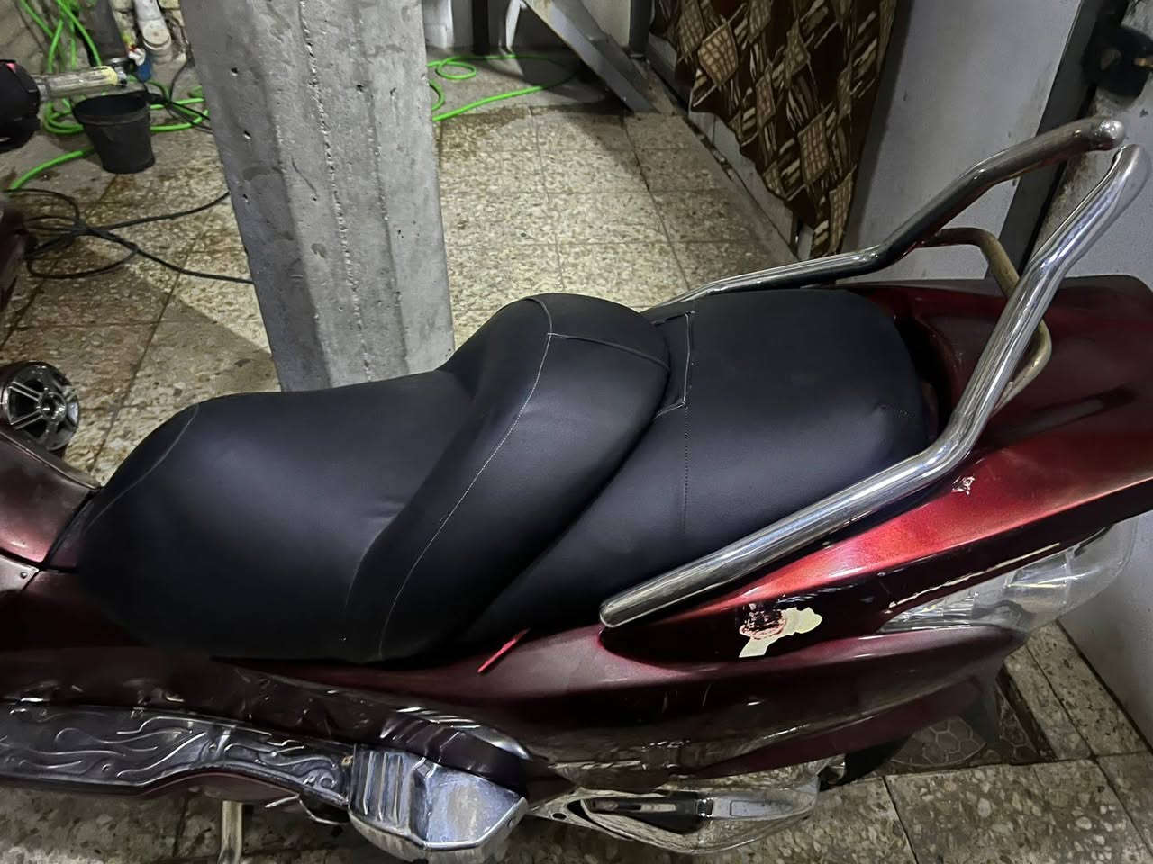 السلام عليكم 
دراجه فورزه 0/9
تزويد كامل
لون بلادي  من بره 
تزويد كله بلادي بصمه وسويج شركه ويها حتى وصل معرض مال رمبه موجود  
بجم بومه
كير عميه 
سماعه بلوتوث
مكينه مكفوله الدراجه خير من الله 
نواقصها تحتاج ترتيب  تريشه  وكذا هيج  
للبيع مكان بغداد  دوره شارع ستين 
***********
السعر مليون و400
وبيهة مجال 
اوراق كامله
