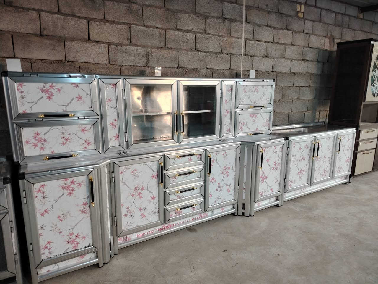 للبيع كاونترات مستخدم مراوس موجود
العنوان مغربه ب الشيشان الثانيه ب السايدين آخر ستداره التصال ***********
