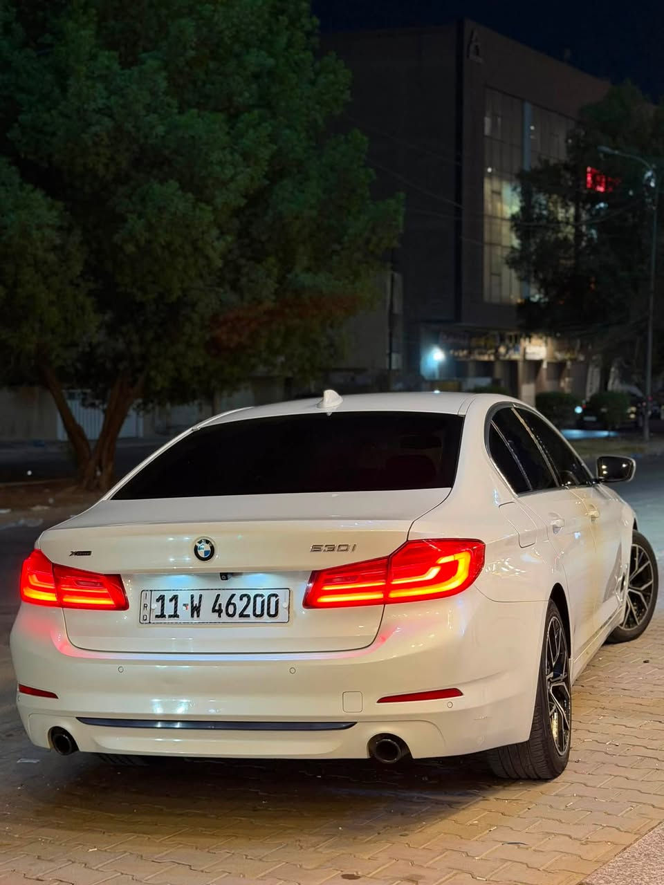 🔥 للبيع | BMW 530i xDrive SPORT Line | 2019 | فول مواصفات 🔥
المواصفات:
✅ موديل 2019
✅ محرك 2.0 Turbo
✅ xDrive
✅ Luxury Line
✅ اللون: أبيض
✅ داخلية جلد قرميدي (Cognac)
✅ العداد: 130,000 KM
✅ Clean Title
✔️ فتحة سقف
✔️ شاشة iDrive كبيرة
✔️ عدادات ديجيتال
✔️ 3 وضعيات قيادة (Eco Pro / Comfort / Sport)
✔️ مقاعد كهربائية مع خزن
✔️ تدفئة للمقاعد الأمامية
✔️ ستيرن تدفئة
✔️ تشغيل بصمة (Keyless Start)
✔️ صندوق كهربائي مع الفتح التفاعلي بحركة القدم (Hands-Free Tailgate)
✔️ فول رادارات
✔️ نظام النقطة العمياء (Blind Spot Monitoring)
✔️ حساسات أمامية وخلفية
✔️ مصابيح أمامية متكيفة تدور مع حركة 
الستيرن (Adaptive Headlights)
✔️وبعد هواي مواصفات 

🚗 السيارة نظيفة جداً، استخدام شخصي، ولا تحتاج أي مصروف، وجاهزة للفحص.

💰 السعر المطلوب: 29,000 دولار (قابل للتفاوض بالمعقول)

📍 الموقع: بغداد

📞 للتواصل و الاتصال
***********
