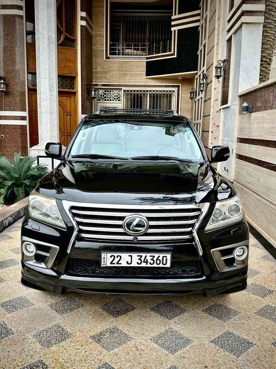 لكزس LX 570  سبورت مۆدیل 2014 خليجي
فول مواصفات  حيل جديدة مكفوله عدى بارد بسيط
مواصفات السيارة 
محرك 8 سلندر
المسافة ١٦١ الف كيلو.
سقف سلايد ، كشن جلد  داخل بيجي شاشات ديفيدي 3 ، 
كشنات تدفئه وتبريد  حتى كشنات خلفي كهربائي .
خمس كامرات ، رادار  مسار شارع  ، دبل جوب كهربائي  . 
دبل اكسل ، مانع تزحلق ، حساسات امامي والخلفي  . 
مرايات كهربائي  ، كشنات خزن وميموري ، لايتات زينون بلاد ، 
مع كثير من مواصفات اخری 
باسمي تحويل مباشر
السيارة من الدعاميه للدعاميه مابيها دينار مصرف 
كلها باقية على وضع الشركة 

السعر 375$

العنوان : بغداد السيدية

للاستفسار ***********
