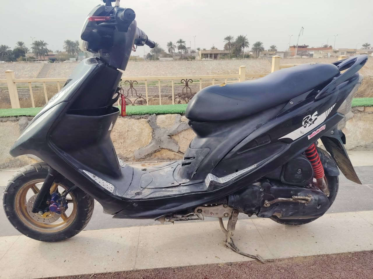 سلام عليكم شباب دراجه ماكس عدله للبيع دراجه مزوده رمبا ما ماشيه دراجه كامله امكمله  شلعه ومعدل فول سلف وهندر وكهربايات كله شغال دراجه نضيفه جيب فيتر ولفحص برغي برغي السعر 700 بيه مجال شي قليل مكاني بعقوبه حي المعلمين رقم ***********
