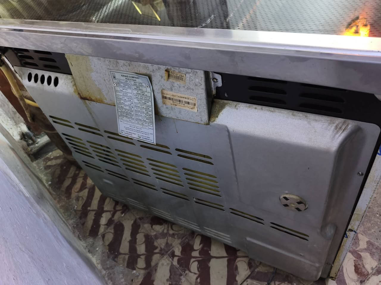 وين يدور جديد 
طباخ كريازي مستعمل قليل مصري باب اول اخو الجديد كل شغال 
مكاني الحله مركز مدينه.
رقم *********** استفسار اتصال او واتساب ..
