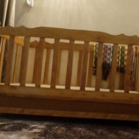 للبيع سرير طفل كبير ٦٠ بي مجال نضيف عنوان بغداد بلديات لااستفسار يرجى ...