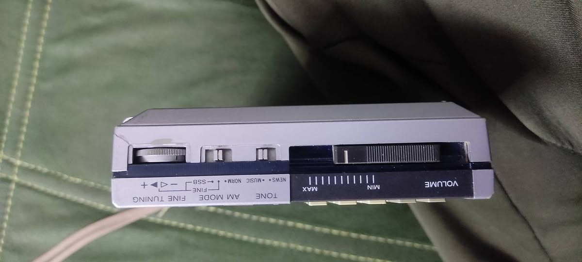 راديو سوني الياباني العملاق
Fm.Lw.Mw.Sw26100
السعر مع التوصيل قفل 115


**إذا كنت صاحب هذا الإعلان وتريد حذفه لأي سبب، رجاءا أرسل رسالة إلى الدعم الفني**