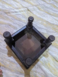 دلة بنحاس • ميز مطعم
