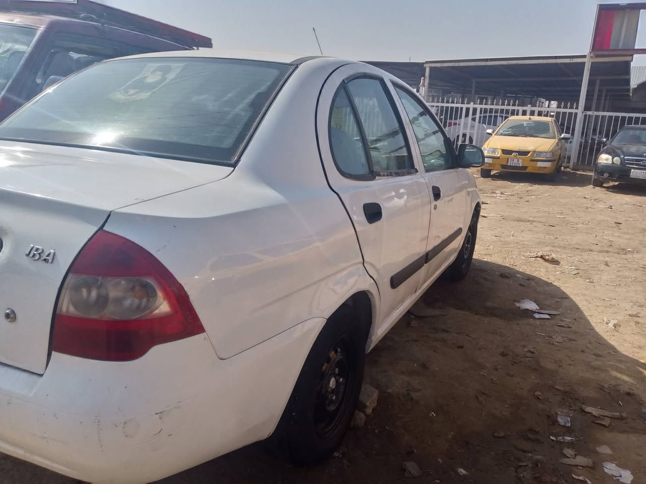 طيبه موديل 2013 جاهزه من كلشي مكينه وكير وحداديه وتخم تاير لاضربه ولاتبديل بيه فقط باب الصدر صبح اثر بارد فقط جاهزه سياره مال جناي ترايك وين ما يعجبك سياره مانقصه برغي تبريد ثلج غرامات مصفره سنويه 2030 السعر 40 وبيه مجال للاستفسار عله الرقم*********** مكان ديوانيه مامتواجد نت
