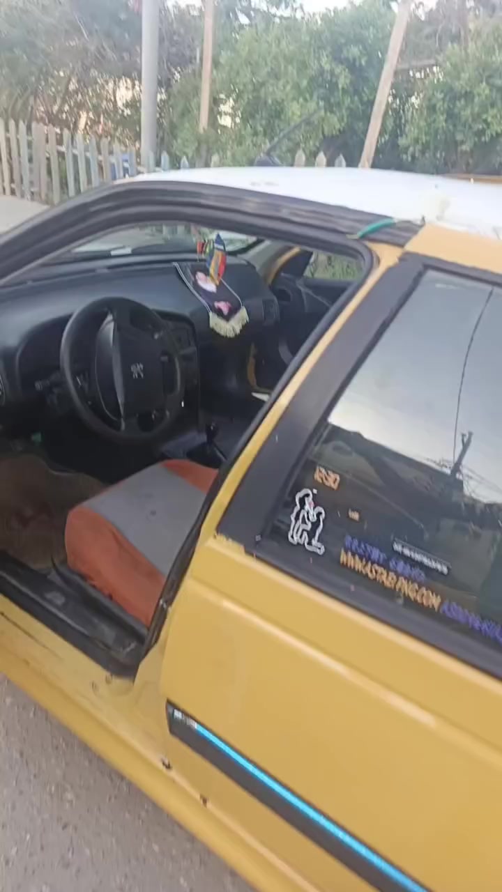 السلام عليكم
بيجو 405  للبيع  سياره سنويه ضايعه اتكفلك بيها من سرقه وعشأر  مكينه مكفوله حداديه نضيفه  كشرها حلو 15ورقه وبيها مجال من عيوني   وباقي التفاصيل ***********
