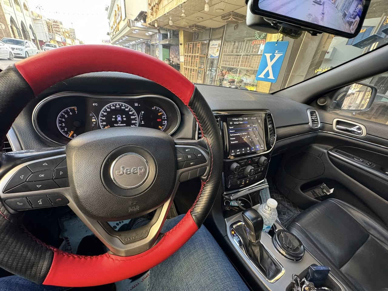 السلام عليكم
جيب كراند شيروكي لمتدد 2022
ماشيه 49 الف ميل 
بصمه + تشغيل عن بعد 
فتحه سقف سلايد روف  
بصمه ابواب + دخول ذكي 
كشنات جلد 
شاشه كاربلي + تحكمات 
كامره خلفيه دواره 
2 ويل  دفع خلفي 
كشنات تدفئه 
ستيرن تدفئه 
صندوق كهرباء شفط 
رادار + اشاره بالمراي 
رادار توقف خلفي اوتو 
ABS مانع انزلاق 
محرك 6 سلندر 3600 
حساسات امامي خلفي 
كشنات كهرباء + خزن ميموري 
تبريد قطعتين 
حساس ضغط التايرات 
تخم تاير جديد 
السنويه باسمي وتحويل مباشر 
مكاني كربلاء 
حادث السياره كلش بسيط وصوره موجوده بالمنشور
سونار ايضا مرفق بالمنشور 
لايوجد غير المذكور بالمنشور الباقي كفاله عامه من صبغ وتبديل ومحرك وكير   

*********** 

السعر 275$
