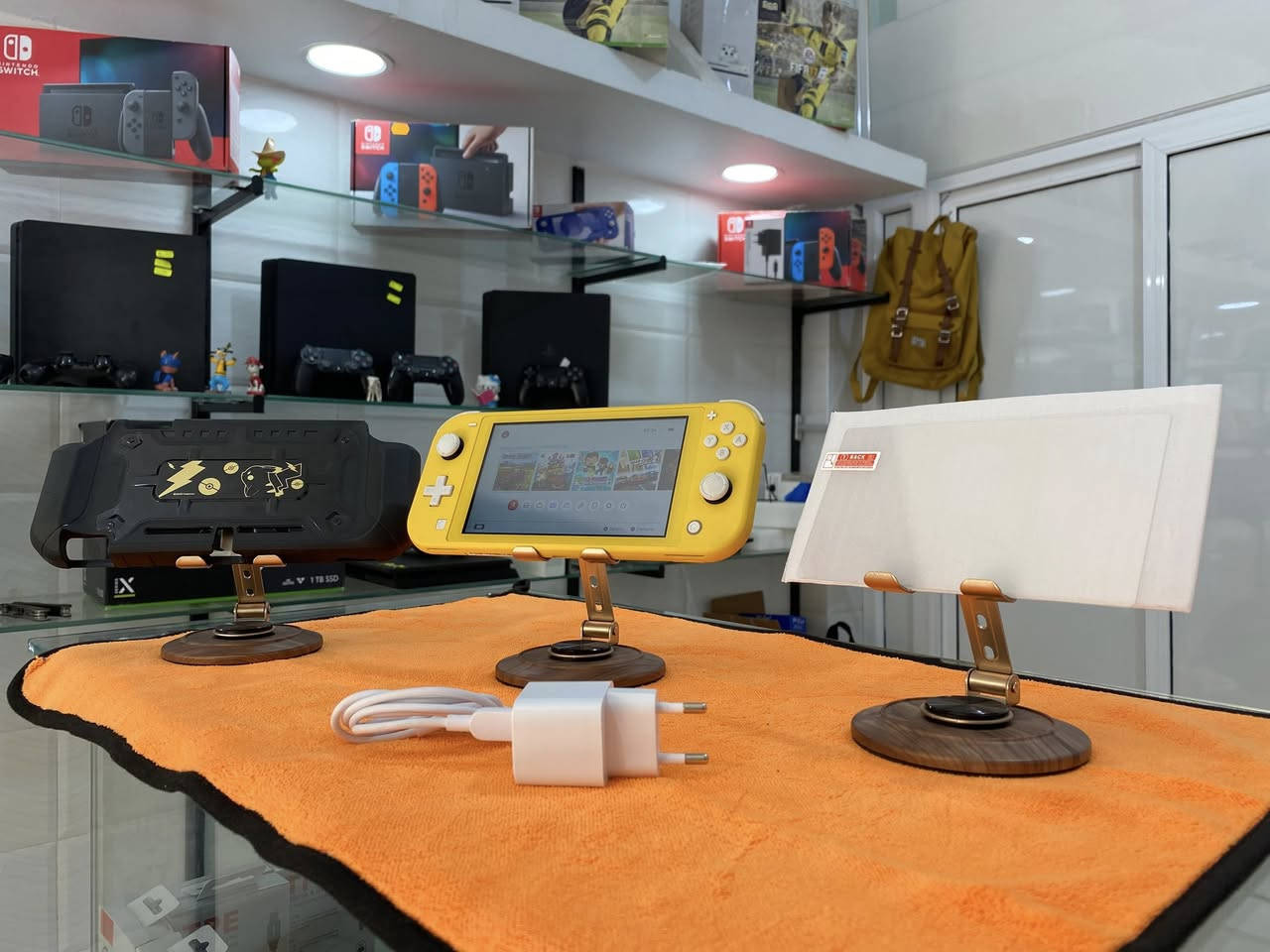 NINTENDO SWITCH MFLCHIA
NORMALE JDIDA 52000
Ocassion 43500/38500
Lite 32000
Lite eta 8/10 26500


**إذا كنت صاحب هذا الإعلان وتريد حذفه لأي سبب، رجاءا أرسل رسالة إلى الدعم الفني**