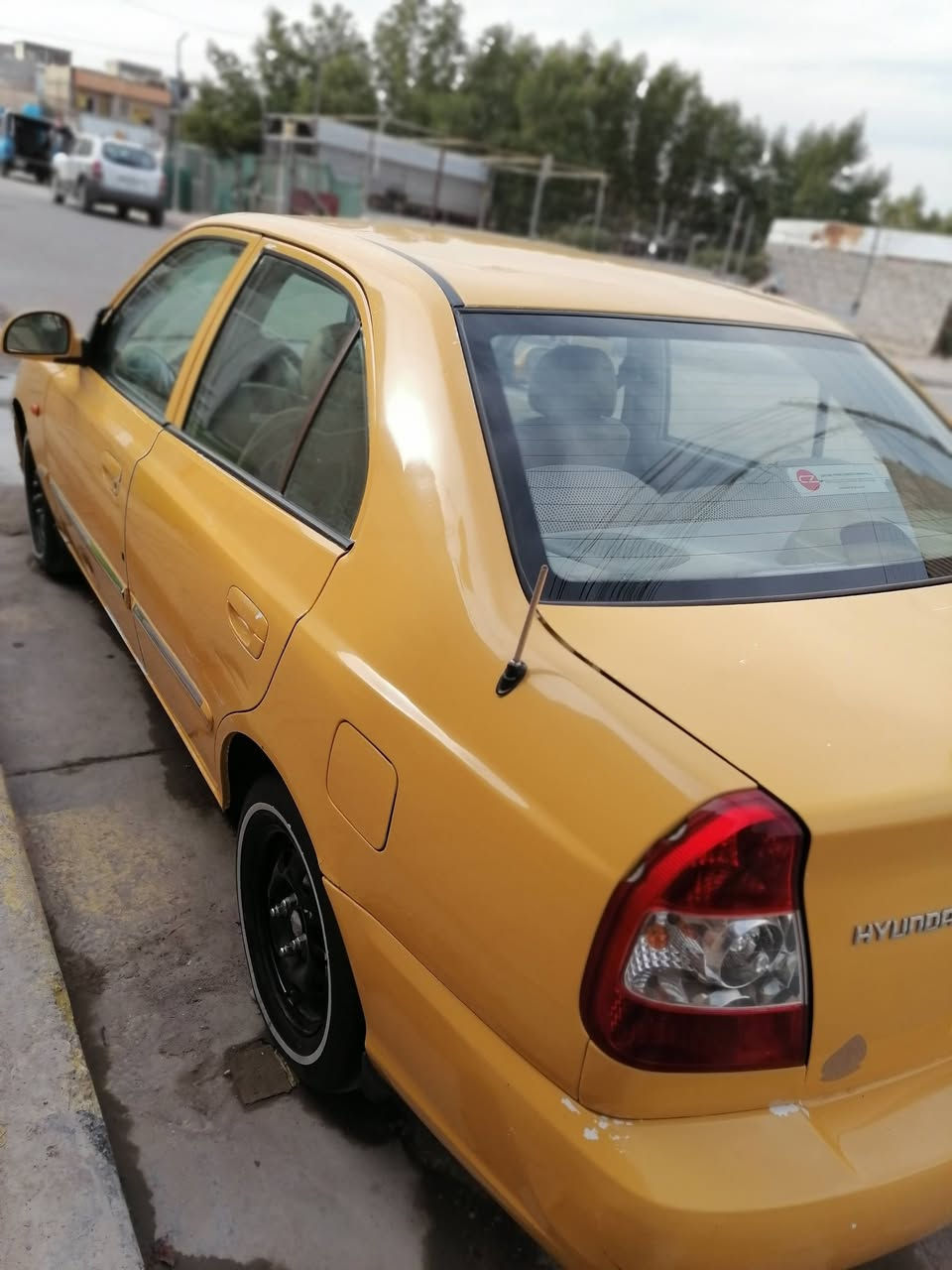 فيرنا ٢٠١٤ للبيع رقم بغداد عنوان بغداد الحسينيه سعر ٧٠ للاستفسار الاتصال على ***********
