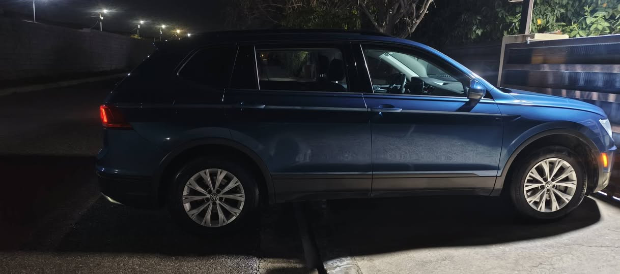 VOLKSWAGEN TIGUAN S
‎فولكسواگن تيگوان
2019
‎مكينة 4 سلندر 2000 تيربو 
ماشيه 242,000 الف 
‎شاشة لمس كار بلاي،carplay كامره خلفيه
‎كشنات قماش  
كشنات هيتر
‎اشاير بالمري
فور ويل
‎مثبت سرعه
‎ظرر السياره مثل ما موضح بل صوره قطعة وحده 
وارد كندي
سياره رقم اربيل جاهز تحويل نفس يوم
‎للتواصل واتساب
 ***********
مكان السيارة اربيل
