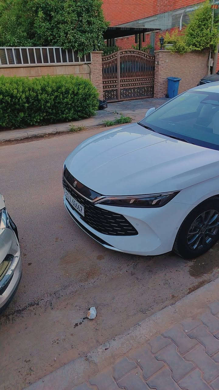 للبيع جن ايل ٢٠٢٥ ماشيه ٩٠٠٠ سيارة جديدة جدا ١٣ كامرة السعر ٢٥ مليون وربع مكانها بغداد ***********
