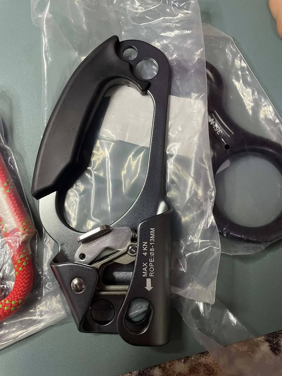 ثلاث قطع جديد لوك كبس مع كفوف مال تسلق كلهم على اول تم ٣٥ الف شامل التوصيل


**إذا كنت صاحب هذا الإعلان وتريد حذفه لأي سبب، رجاءا أرسل رسالة إلى الدعم الفني**