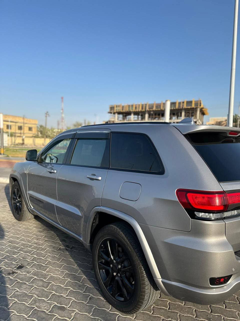 الموديل: ‎2019
اللون: ‎رصاصي غير محدد
النوع: ‎SUV
الناقل: ‎أوتوماتيك
الدفع: ‎رباعي
الجنوط: ‎وكالة باللون الأسود
الحالة: ‎نظيف من الداخل والخارج
الممشى: ‎(67ألف)
فتحه 
رادار خلفي وجوانب 
📍 الموقع: ‎(البصرة)
📞 للتواصل: ‎(***********)
السعر المطلوب : 248 وبيها مجال بسيط 

السيارة نضيفه مثل ماتشوف ولونها مميز
