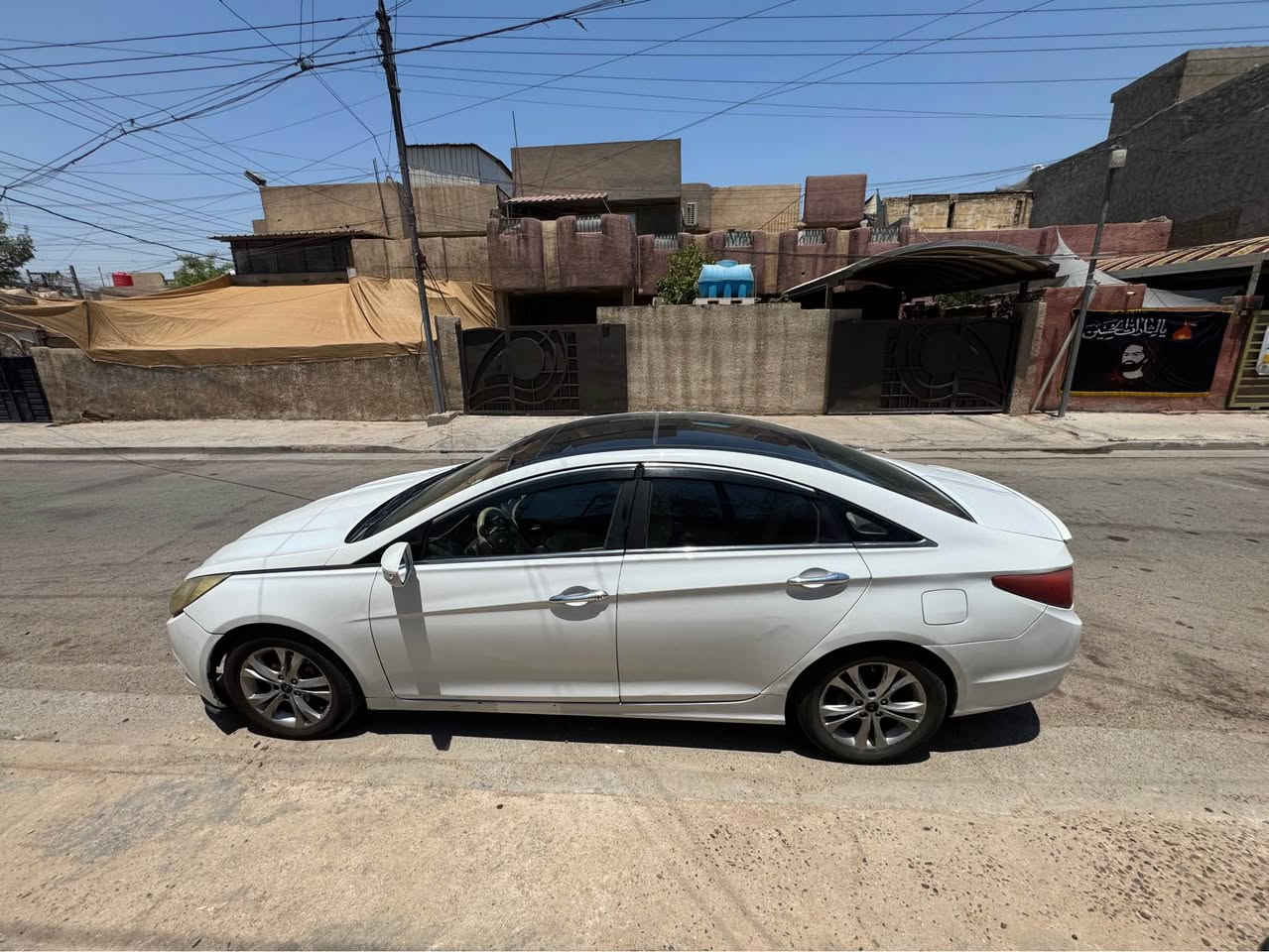 السلام عليكم سوناتا ٢٠١١  باسمي تحويل مباشر خليجيه محرك ٢٤٠٠ دوش  بيها جاملغين خلفيه والجنطه صبغ نقصها كمبريسر التبريد عارضها  بشده تنقص فلوس التبريد ٣اوراق يعني ٩٧ للاستفسار *********** مكان السياره بغداد بغداد, العراق
